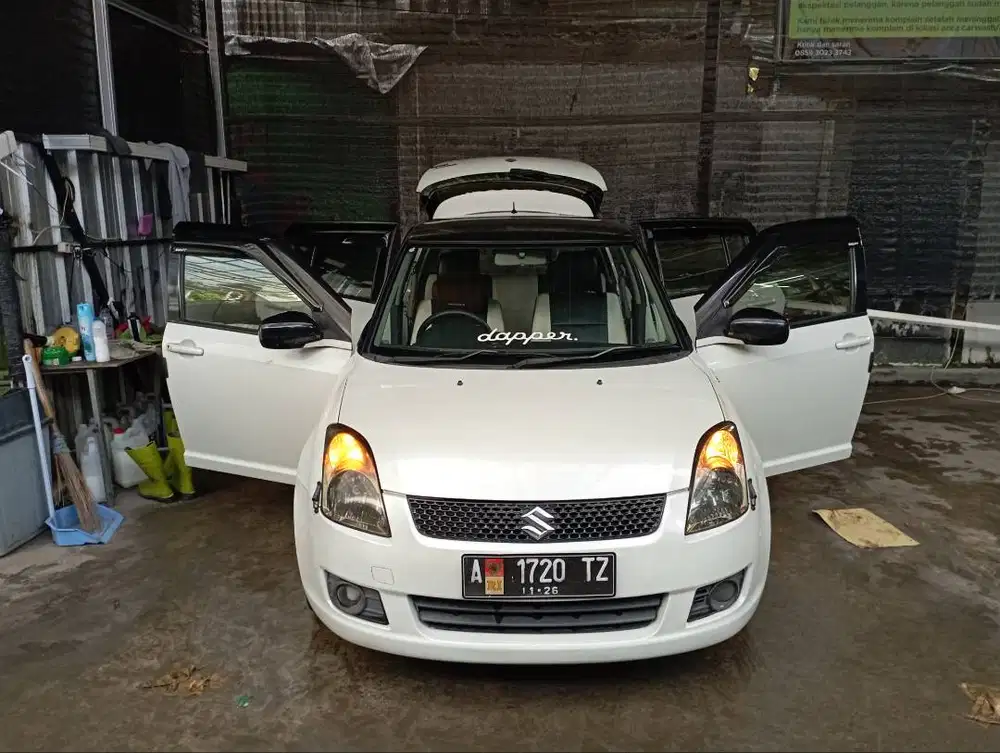 SUZUKI SWIFT 2011