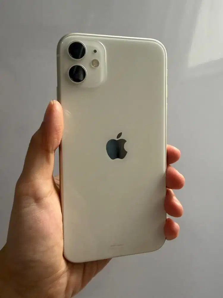 IPHONE 11 White 64gb garansi resmi