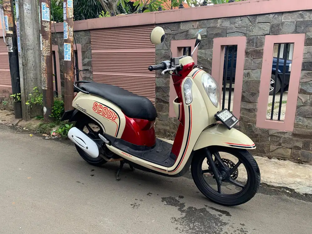 SCOOPY TAHUN 2013 MURMER