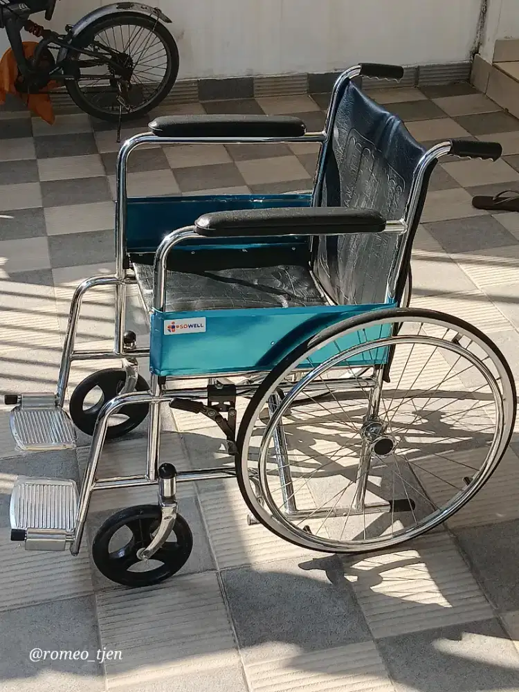 Kursi roda SoWell