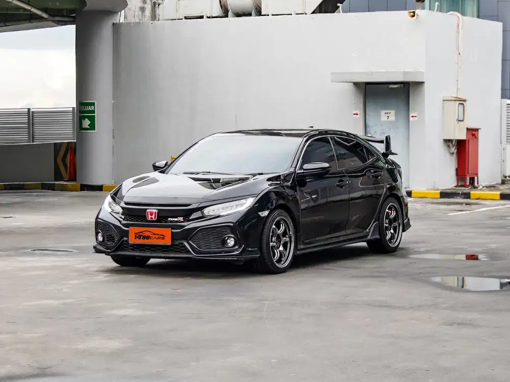 Honda Civic 1.5 E turbo Hatchback matic 2017