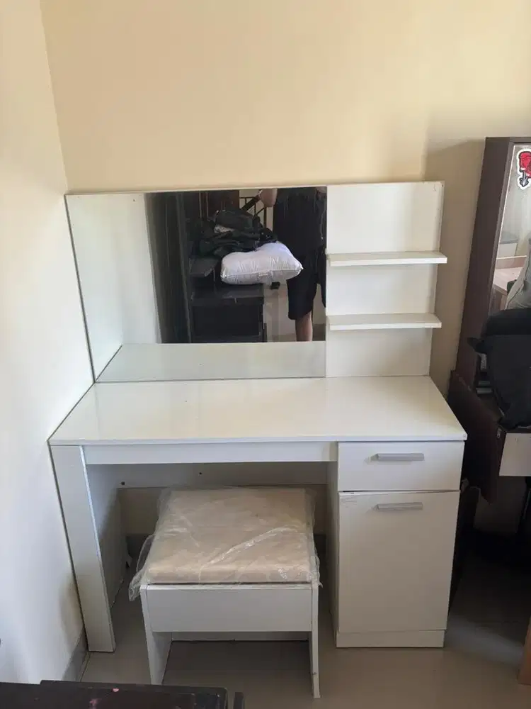 Dijual meja rias minimalis