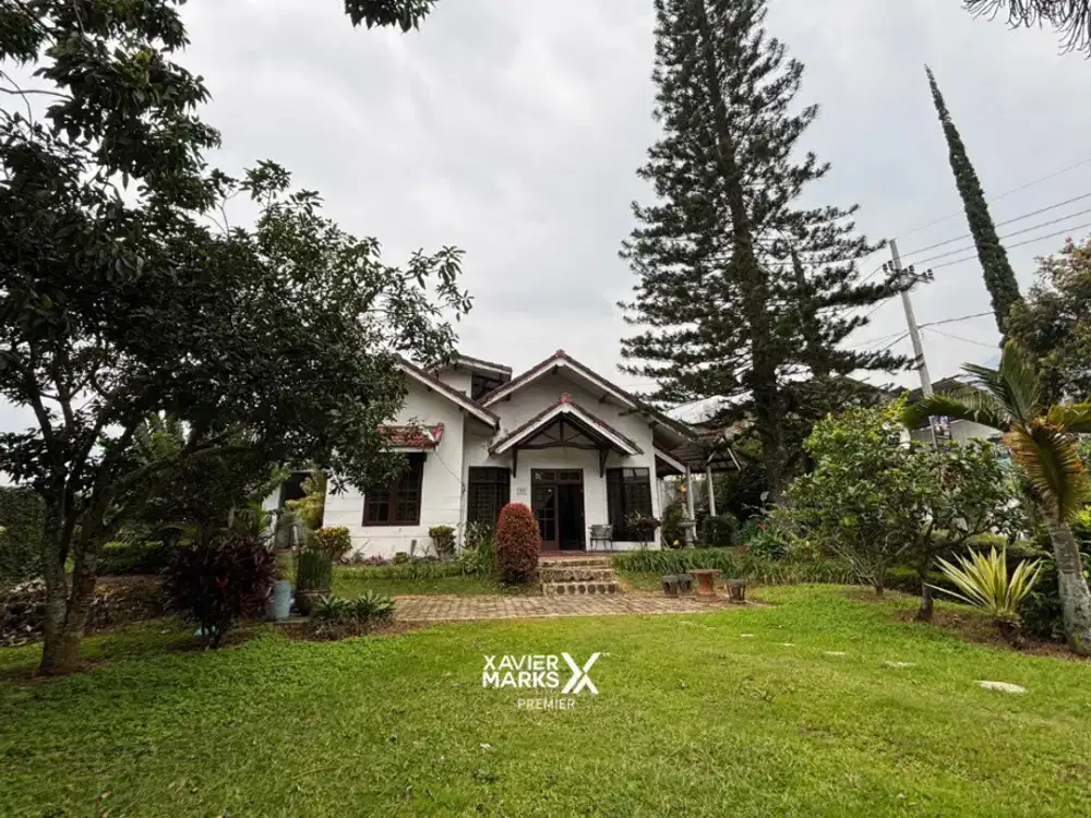 Dijual Villa Kawasan Wisata Halaman Luas di Abdul Gani Batu