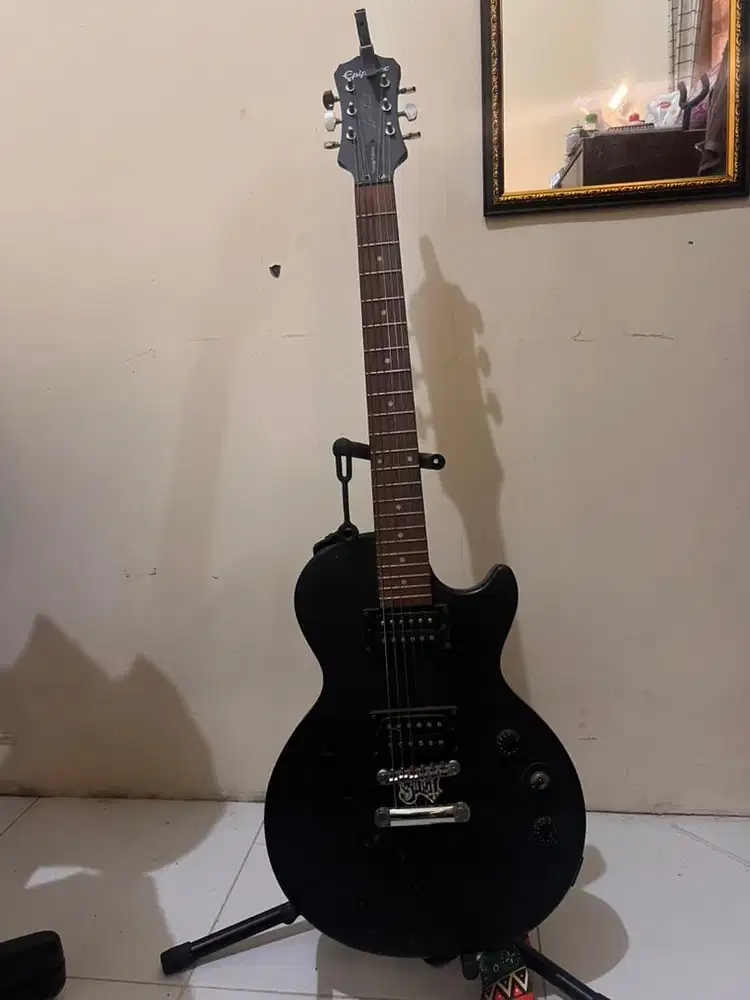 Gitar Elektrik Epiphone Les Paul Edition Special Satin E1