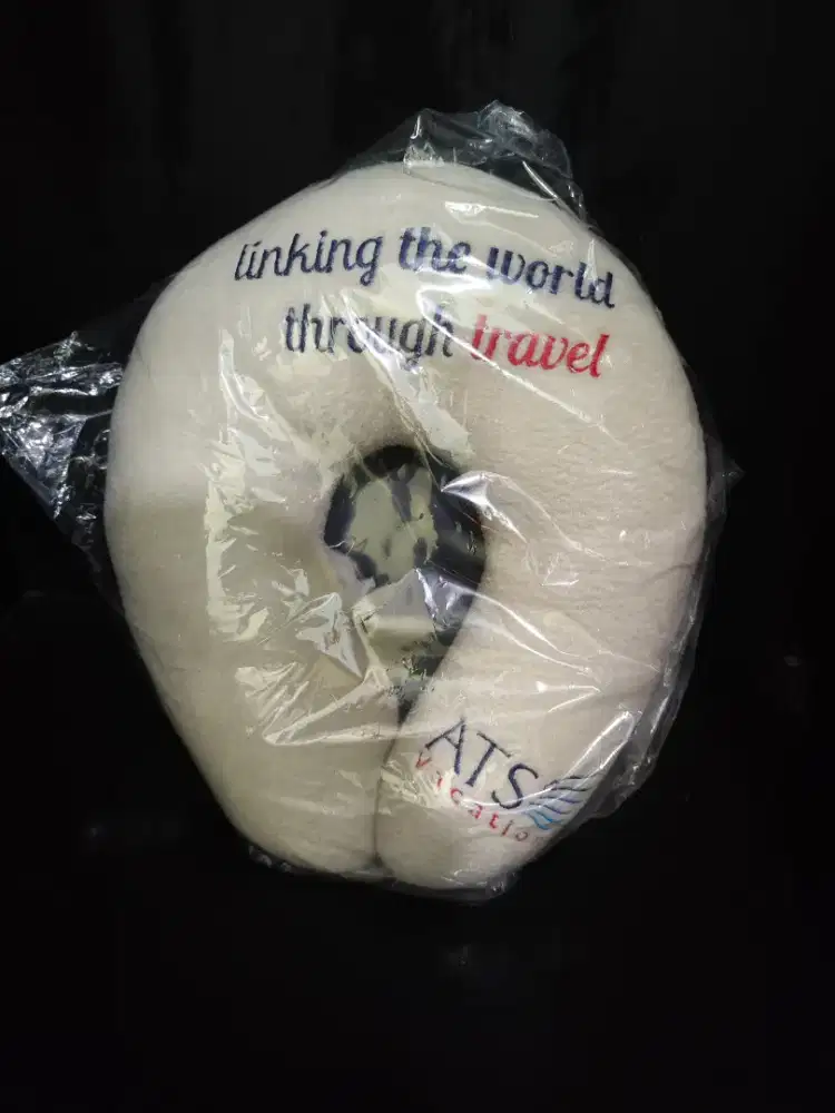 Bantal leher travel