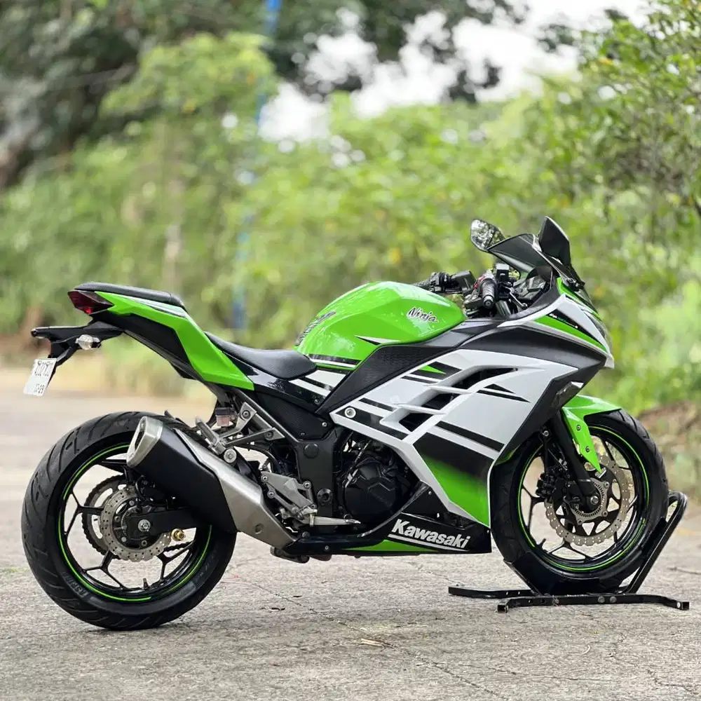 KAWASAKI NINJA 250 FI ABS OLD 2015 ANNIVERSARY EDITION KM LOW PAJAK ON