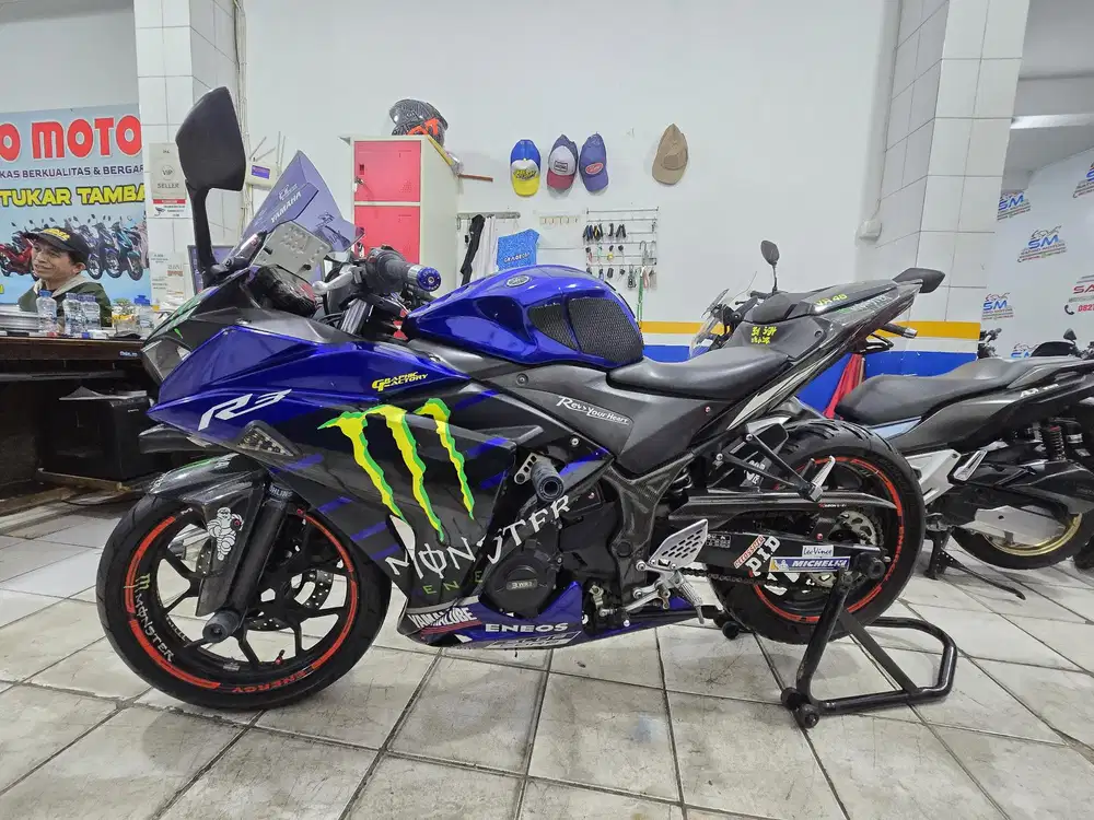DIJUAL CASH YAMAHA R 25 THN 2018 PAJAK IDUP SURAT2 LENGKAP SIAP PAKAI
