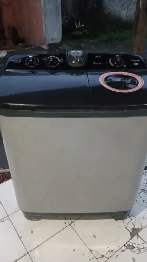 mesin cuci 2 tabung merek Sanken