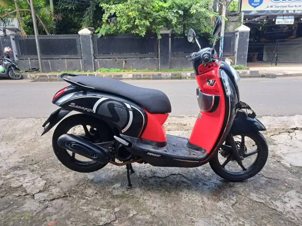 Honda scoopy 2013