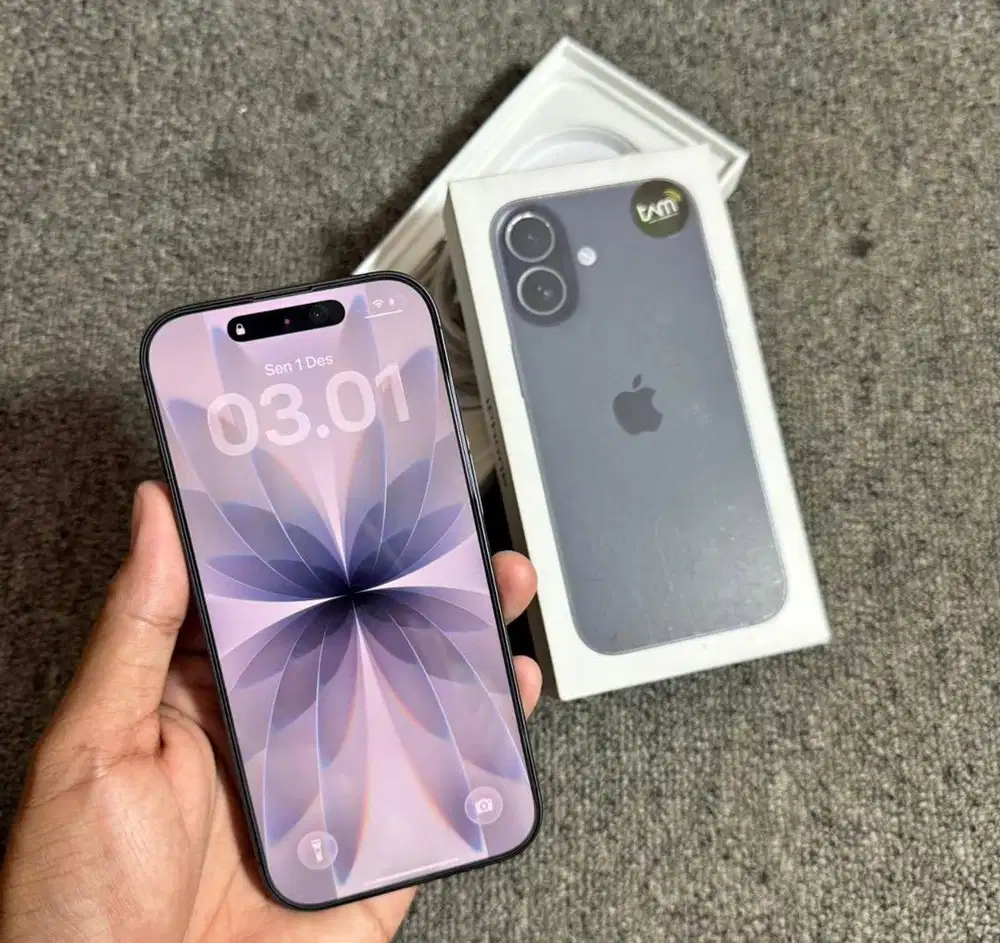 Iphone 17 basic 256 GB ibox pemakaian sebulan