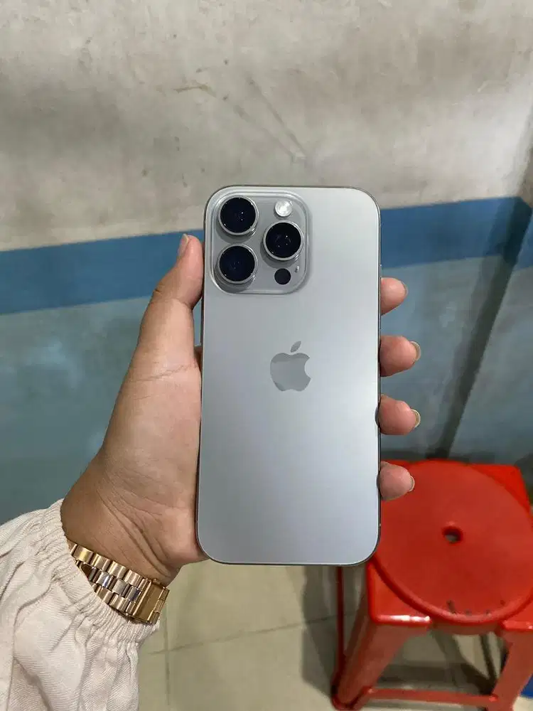 Iphone 16 pro 128 natural titanium