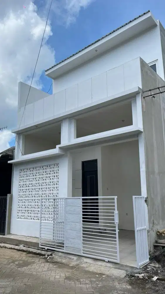 RUMAH ISTIMEWA GRESS BARU DI BANGUN