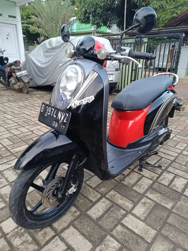Scoopy 2012 karbu