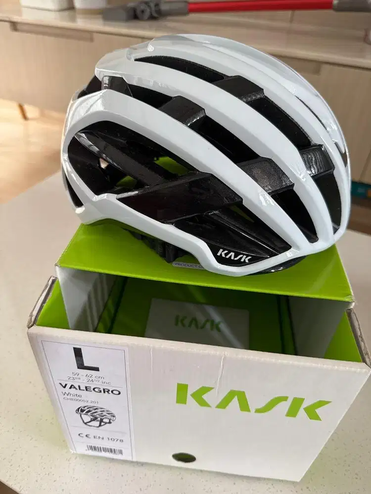 Helm Kask Valegro L Putih