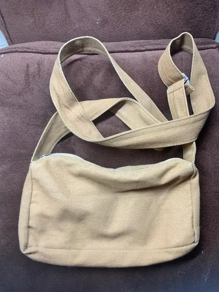 Sling bag unisex (Cowok/Cewek)