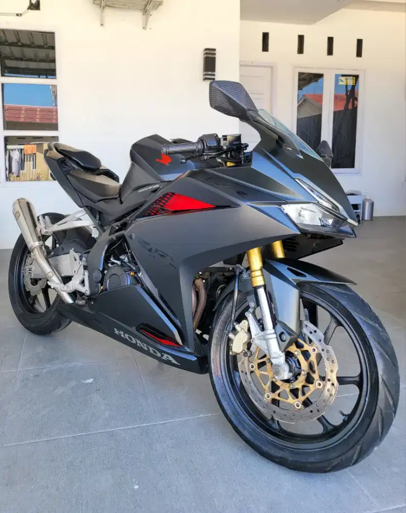 Honda cbr 250rr pemakaian pribadi plat BA