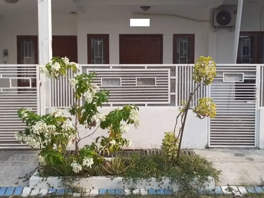 Rumah Luas 4 Kamar Hadap Utara Siap  Huni Puri Indah