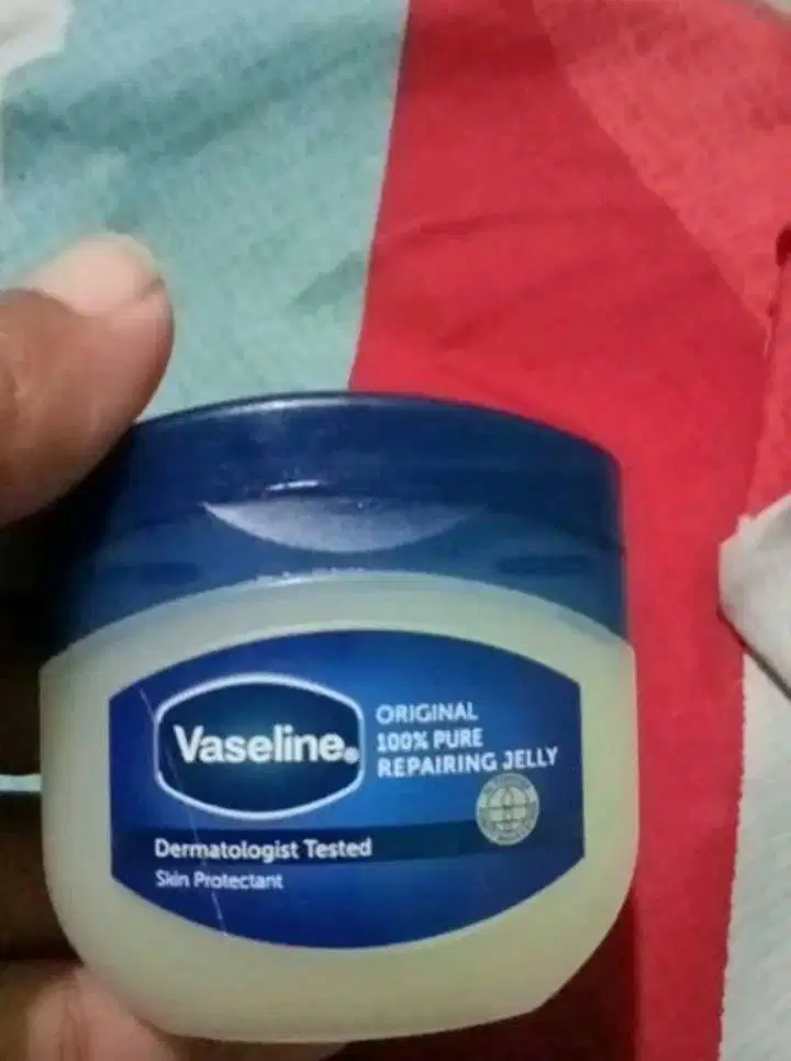 Vaseline petrolium jelly