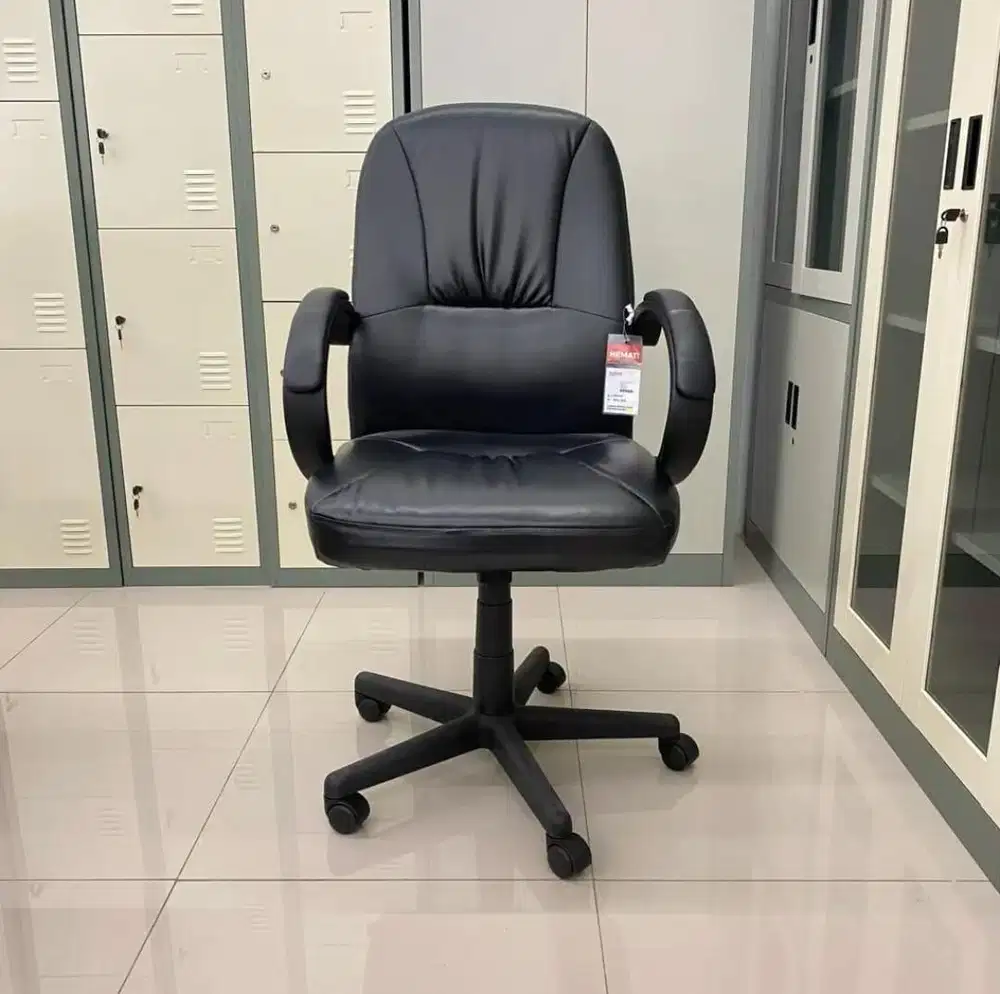 Kursi kerja kulit premium