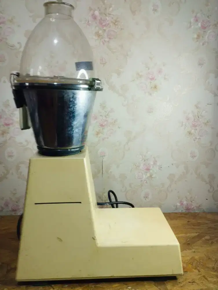 Blender Sumeet (rusak)