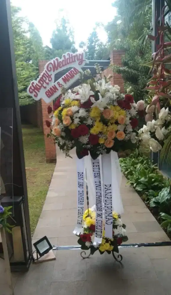 Jual karangan  bunga papan ,dekorasi gedung,dll