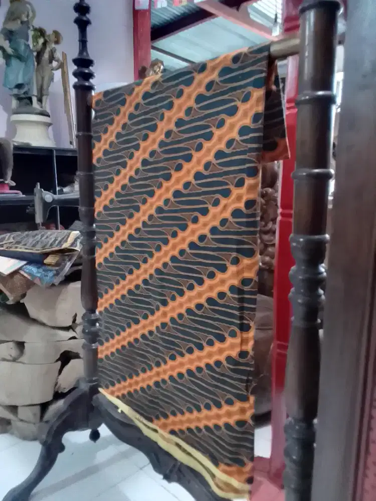 Kain atau jarik panjang lawas