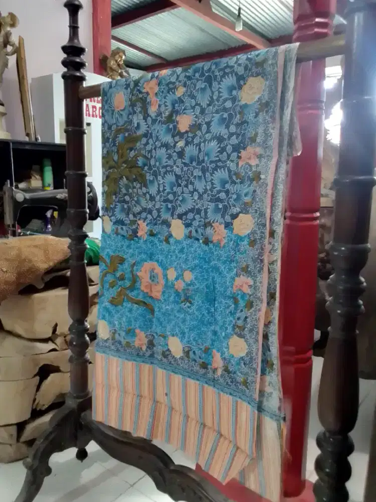 Kain atau jarik panjang lawas