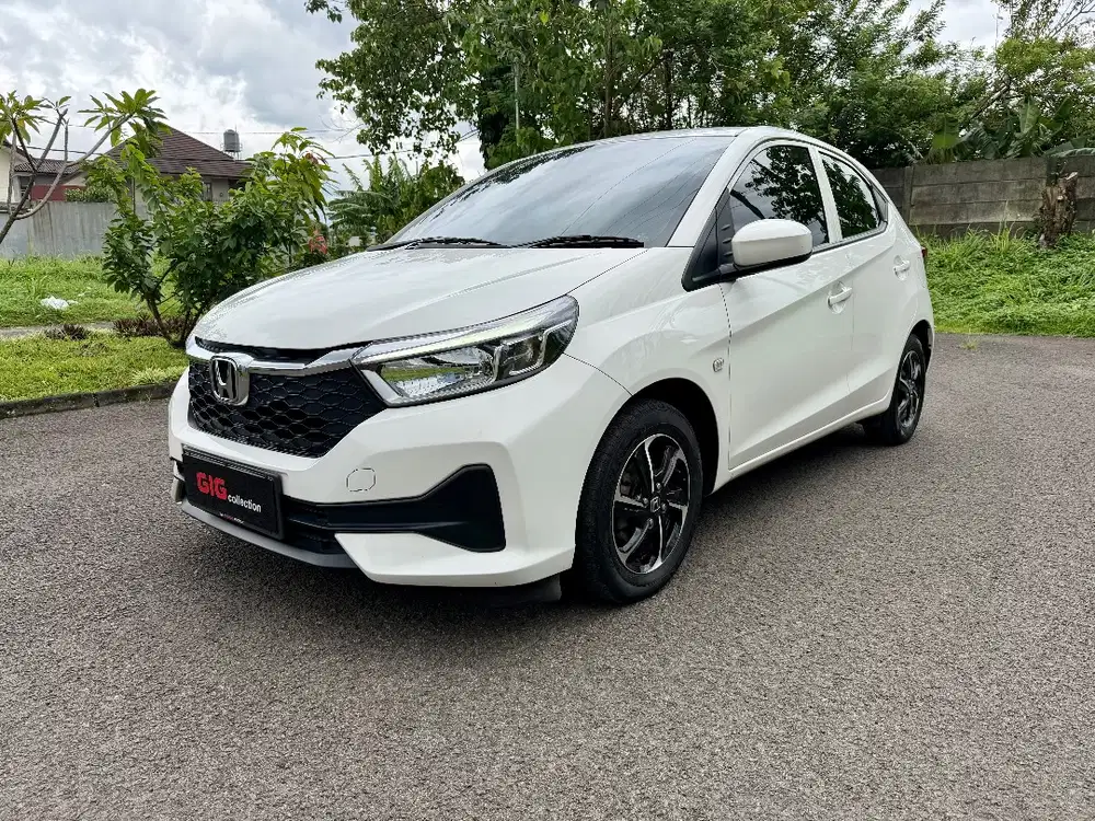 Istimewa Brio E A/T 2023 Putih