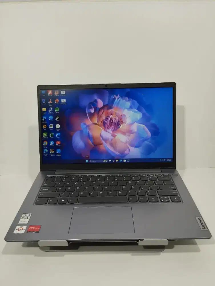 LAPTOP LENOVO V14