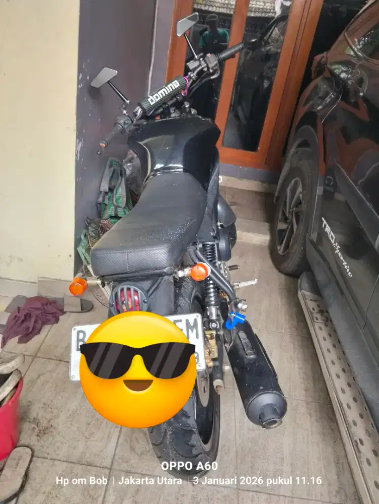 Yamaha R15 custom 150 cc