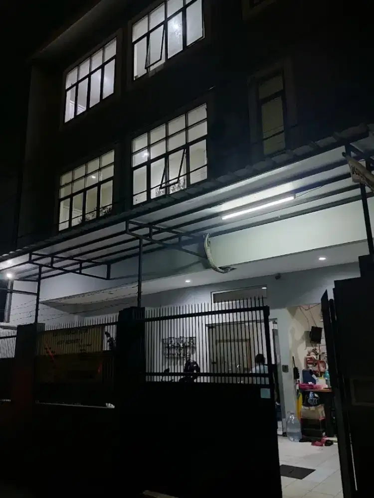 DIJUAL RUMAH KOST AKTIF – CASHFLOW JALAN