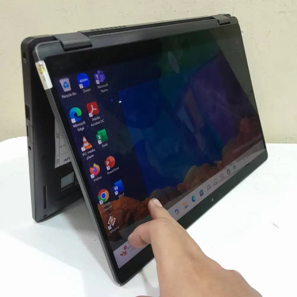 Dell Latitude 5300 2-in-1 core i5 gen 8 RAM 16GB SSD 256GB flip tablet