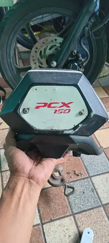 Sandaran pcx dan Helm