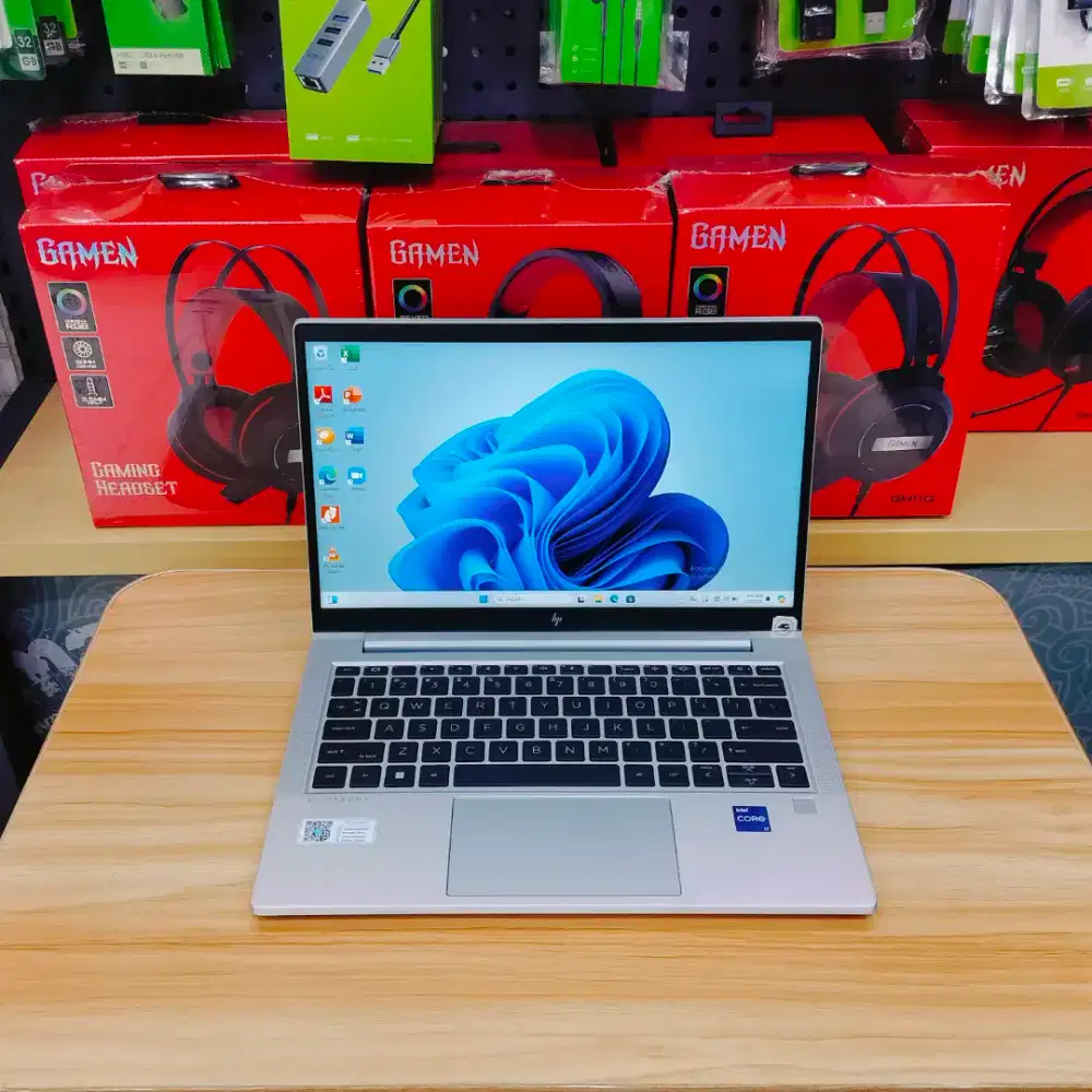 ​HP EliteBook 630 G9 i7-1255U 16/512GB Backlit  Laptop Sultan Like New