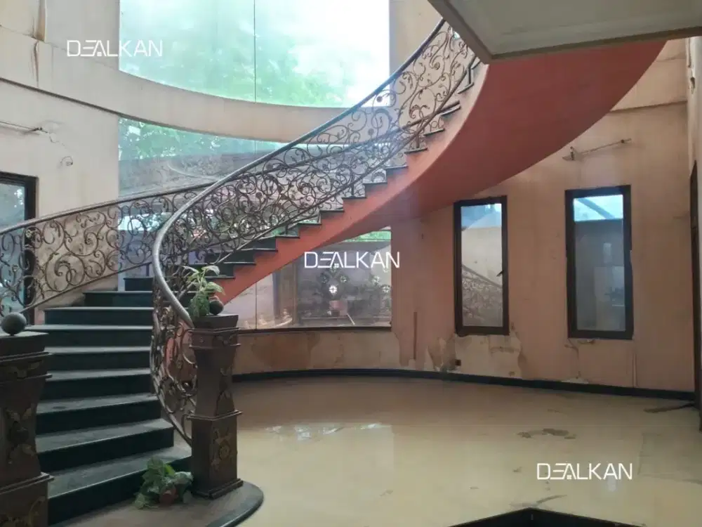 Dijual Rumah Hook di Raya Kupang Baru