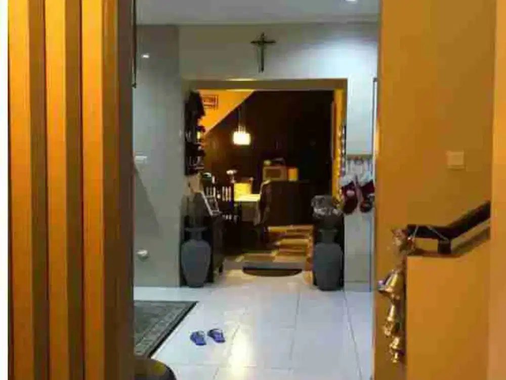 Dijual Rumah Bagus Siap Huni di Emerald Bintaro -nrl