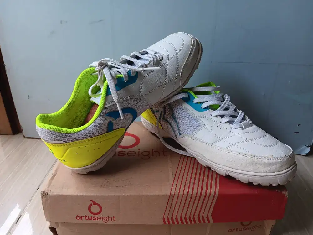 sepatu futsal ortoseigh
