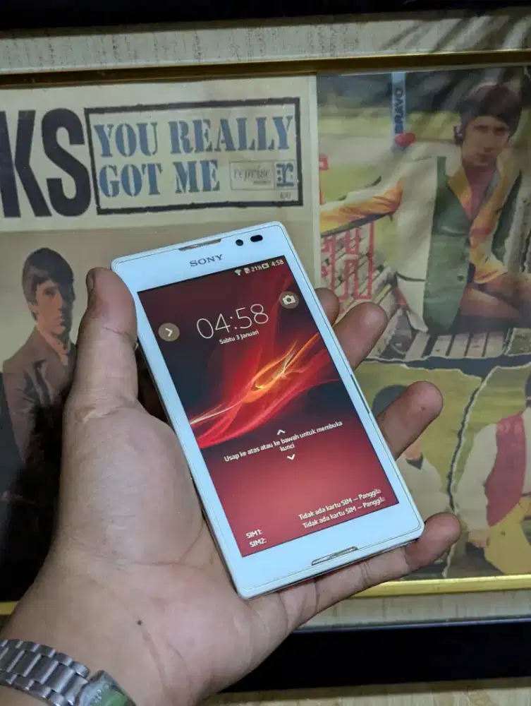 Sony Xperia C 2305 White Color Like A Digital Audio Player DAP Walkman