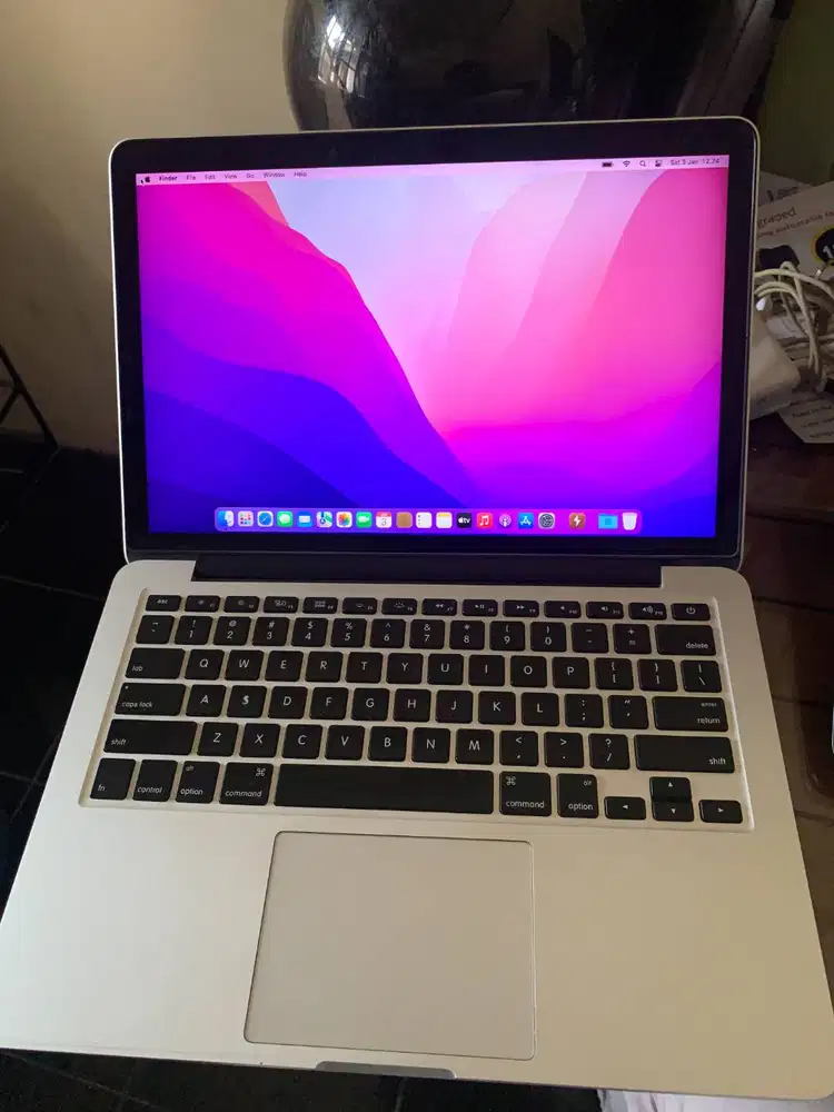 Macbook Pro 2015 i5 8/256
