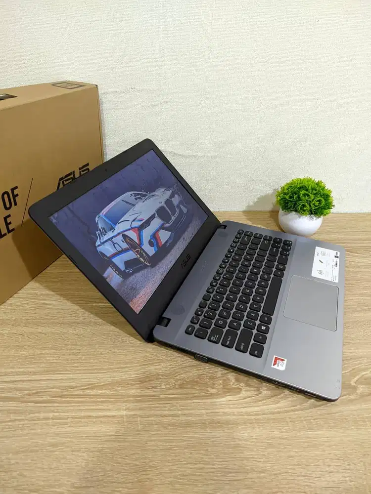 LAPTOP ASUS VIVOBOOK X441B AMD A9-9425 RAM 12GB SSD 128GB+1TB LIKENEW