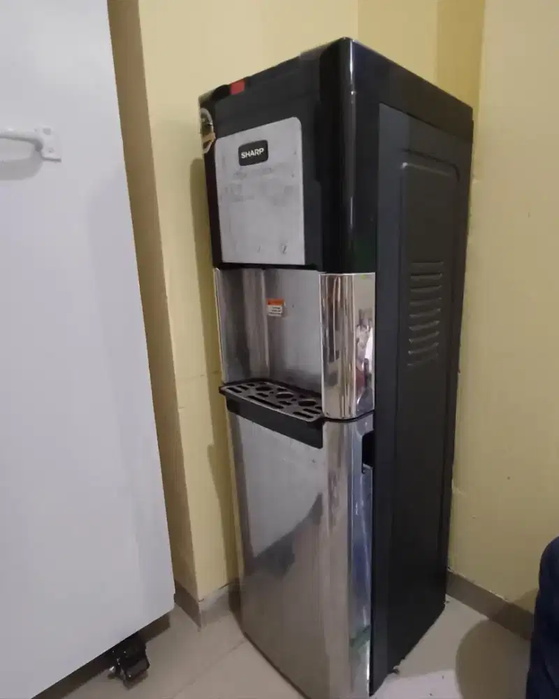 Dispenser merk SHARP