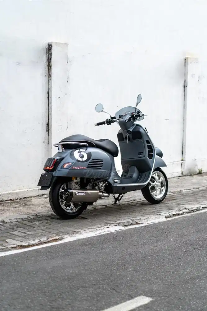Scoote HEDON Piaggio Vespa GTV300 Sei Giorni II Edition Like NEW