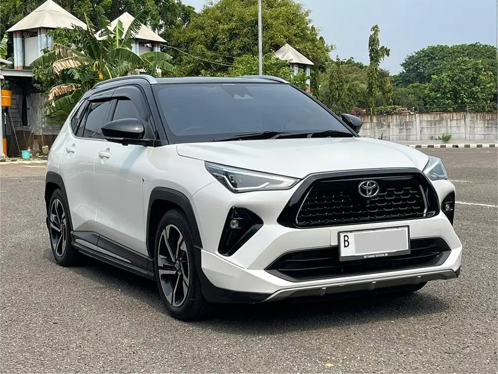 TERMURAH!! YARIS CROSS GR HYBRID AT PUTIH 2023