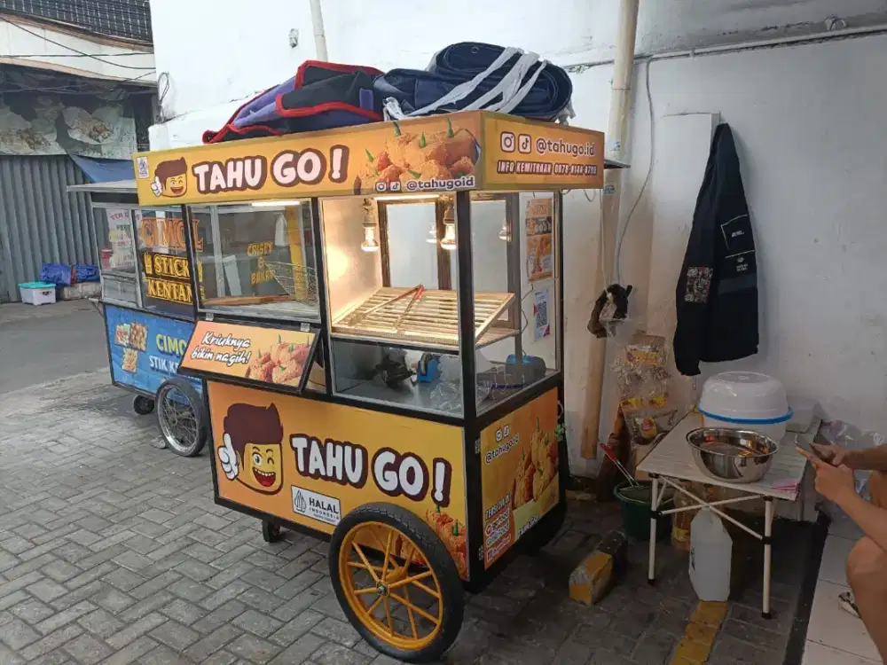 Dicari orang untuk jaga outlet tahu goreng crispy (Tahu Go!)