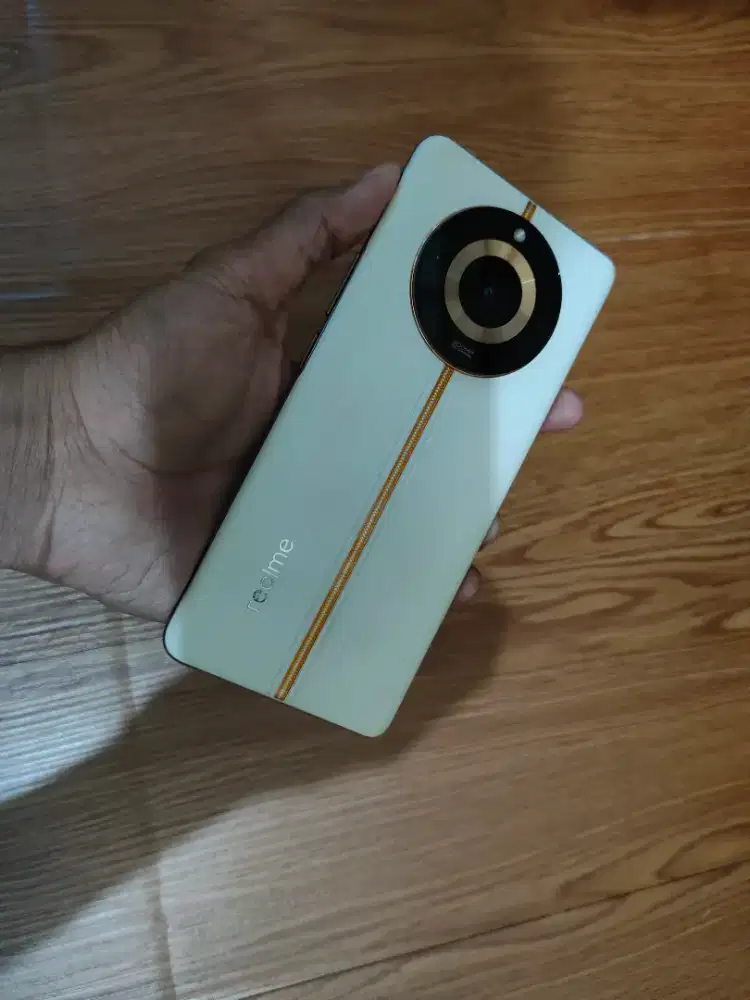 Realme 11 Pro Plus ram 12gb/512gb second nominus