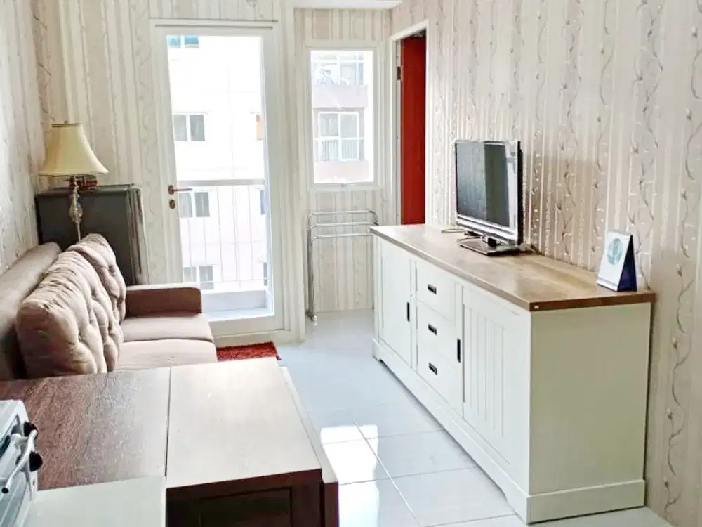 Disewakan Apartemen Puncak Dharmahusada Raya MERR 2BR Full Furnished Mewah