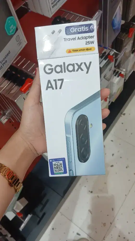 Samsung 2 jutaaan free travel adapter seharga 299k