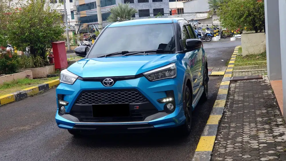 Km26rb toyota raize turbo gr sport non tss cvt 2024 biru