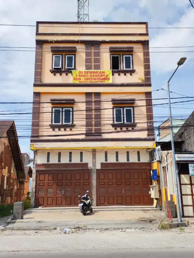 Disewakan 2 ruko gandeng