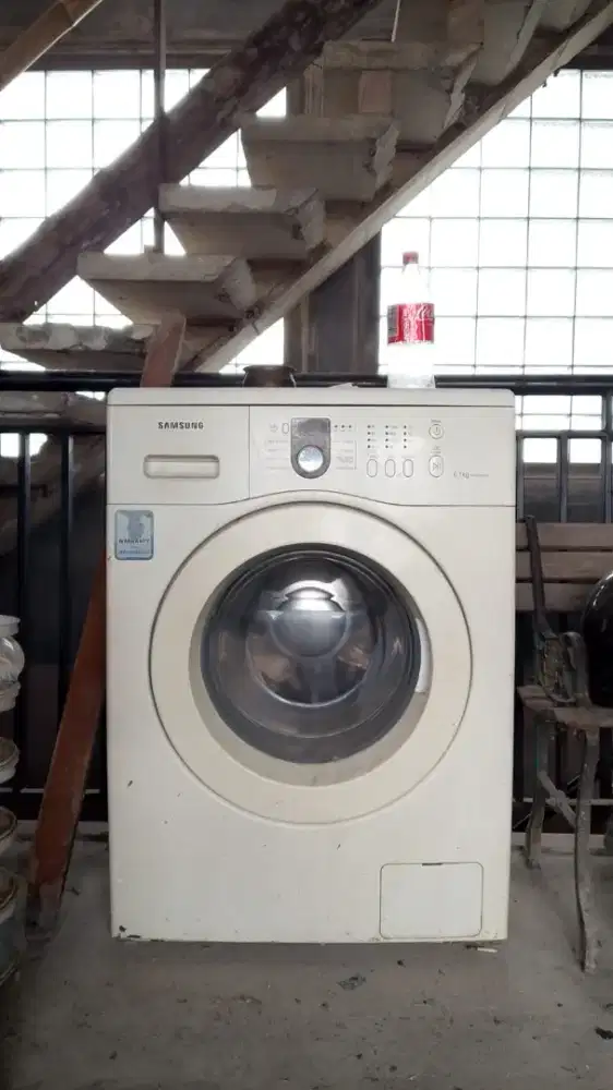 Mesin cuci front loading merk samsung